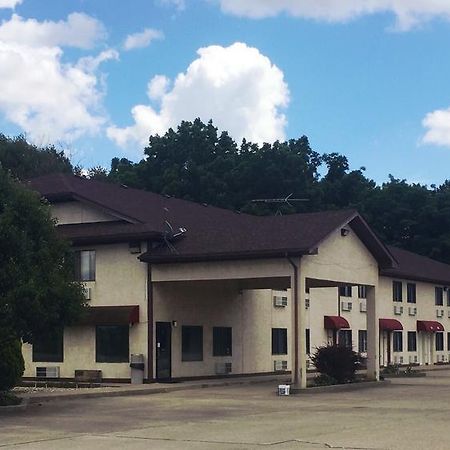 Anderson Chesterfield Travel Inn Daleville Bagian luar foto